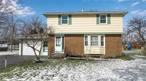 128 Schoelles Rd, Amherst, NY 14228