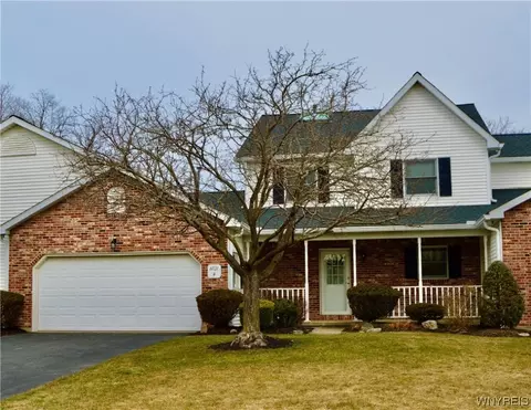 6021 Quaker Hollow Cres #4, Orchard Park, NY 14127