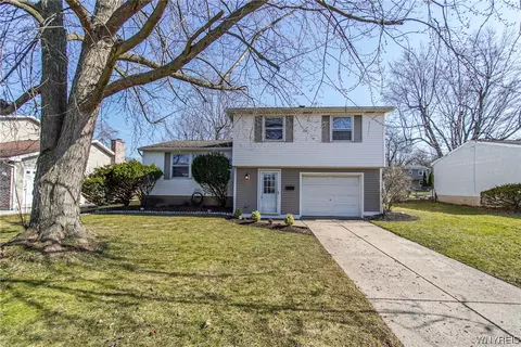 365 Seabrook Dr, Amherst, NY 14221