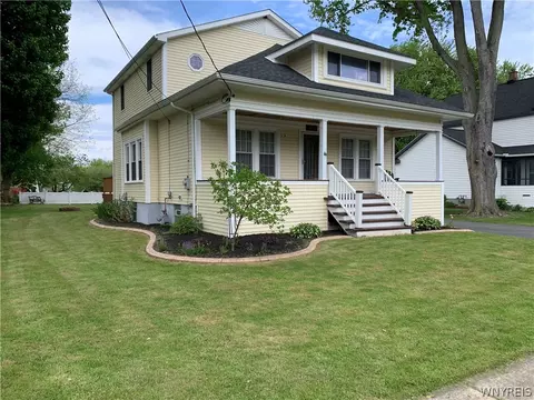 3604 Curtis Ave, Porter, NY 14131