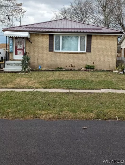 208 Raymond Ave, Cheektowaga, NY 14227