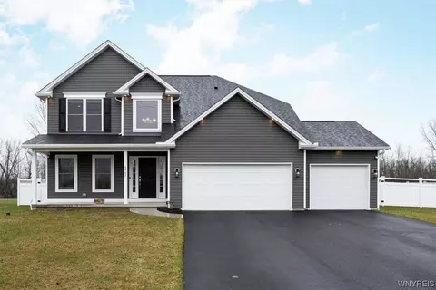 6987 Reserve Rd, West Seneca, NY 14224