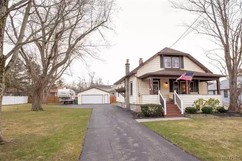 4009 Grant Ave, Hamburg, NY 14075