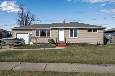 40 Duchess Ct, Cheektowaga, NY 14225