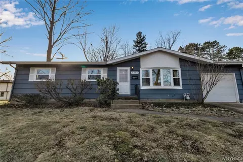 116 Boxwood Cir, Hamburg, NY 14075