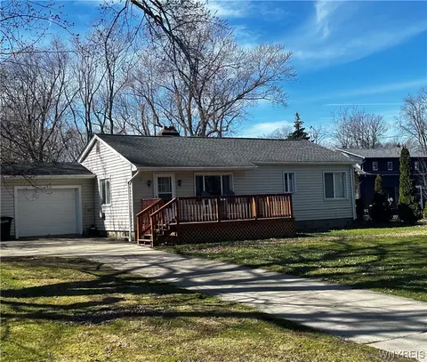 119 Point Dr N, Dunkirk, NY 14048