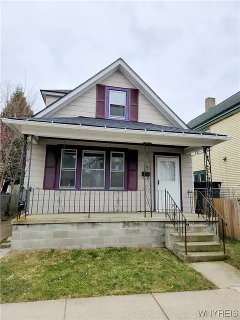 15 Baynes St, Buffalo, NY 14213