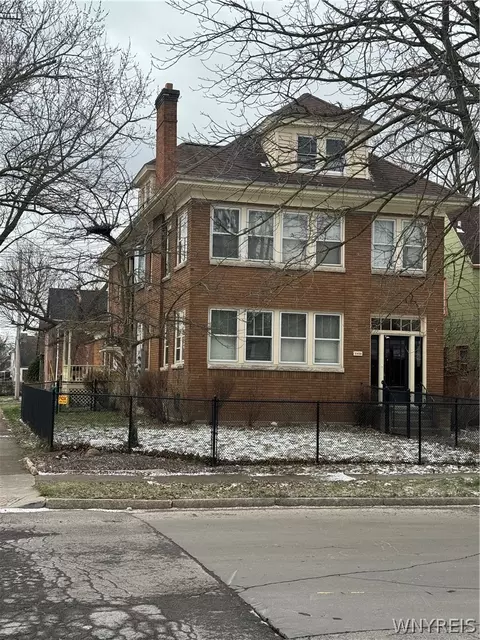 2499 Pierce Ave, Niagara Falls, NY 14301