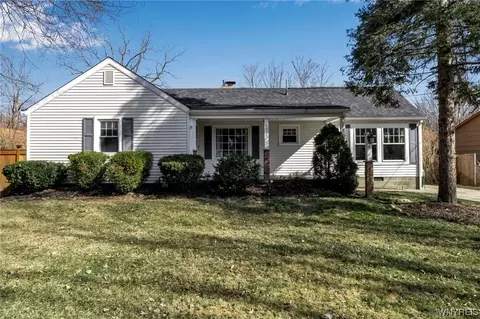 6525 Versailles Rd, Lake View, NY 14085