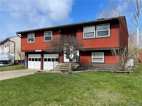 1582 Sundance, Lake View, NY 14085