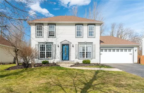 75 Hitching Post Ln, Amherst, NY 14228