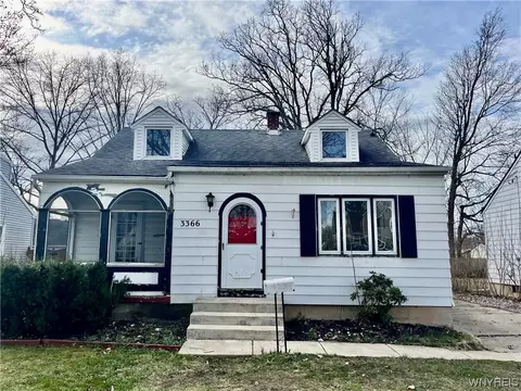 3366 Wallace Dr, Grand Island, NY 14072