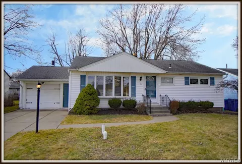 104 Rosemont Dr, Amherst, NY 14226