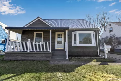 35 Daniel Ave, Cheektowaga, NY 14225