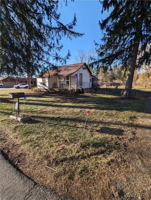 2430 W Church St, Eden, NY 14057