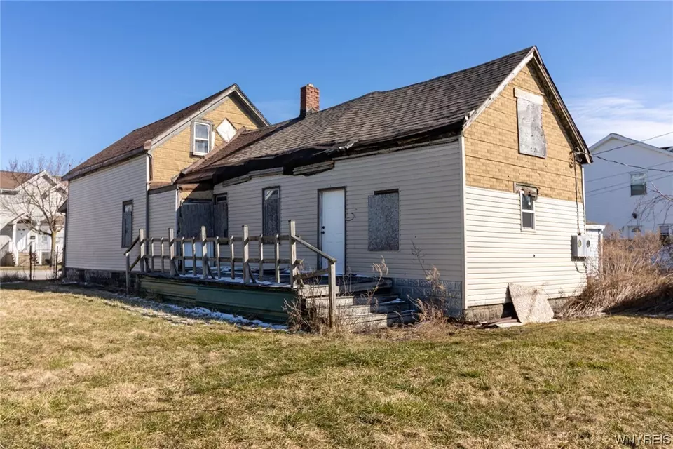 451 Swan St, Buffalo, NY 14204 - Movoto