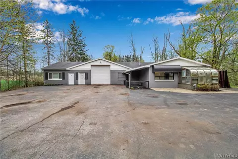 11595 Genesee St, Alden, NY 14004