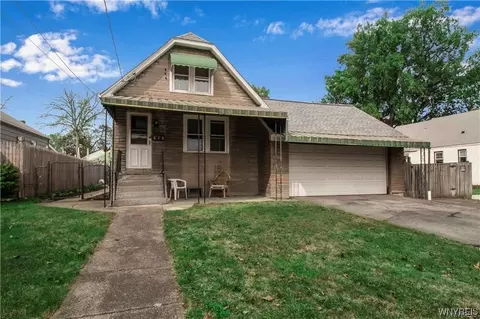 616 73rd St, Niagara Falls, NY 14304