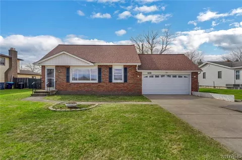 2884 Stony Point Rd, Grand Island, NY 14072