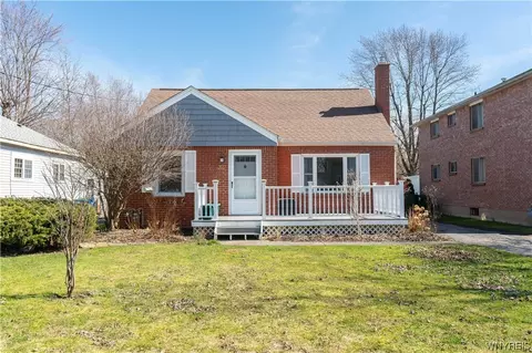 327 Westfield Rd N, Amherst, NY 14226