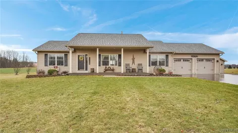 12401 Timeless View Dr, Sardinia, NY 14134