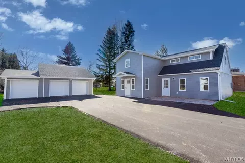 1516 Huth Rd, Grand Island, NY 14072