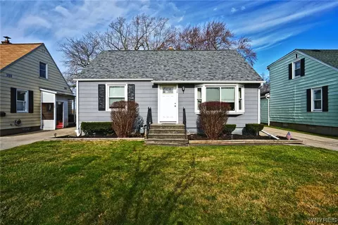 28 Elmview Dr, Tonawanda, NY 14150