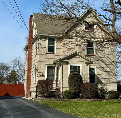 19 Trumbull Pkwy, Batavia, NY 14020