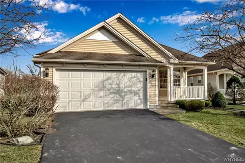 112 Parwood Trl, Depew, NY 14043