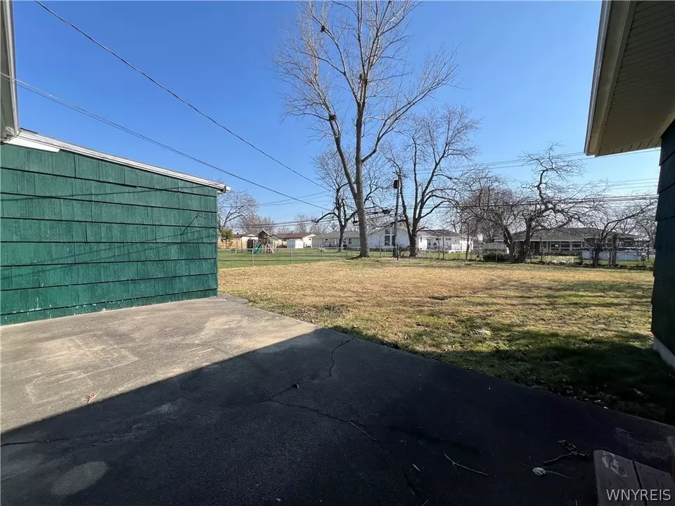 2523 Parker Blvd, Tonawanda, NY 14150 36 Photos Movoto