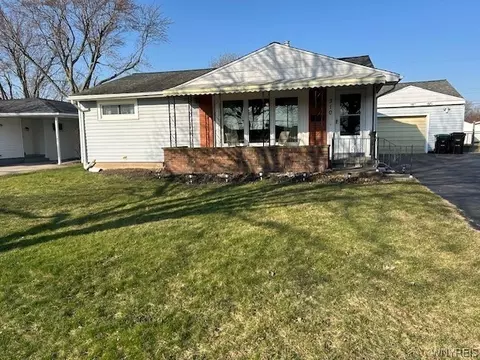 310 Glenhurst Rd, Tonawanda, NY 14150