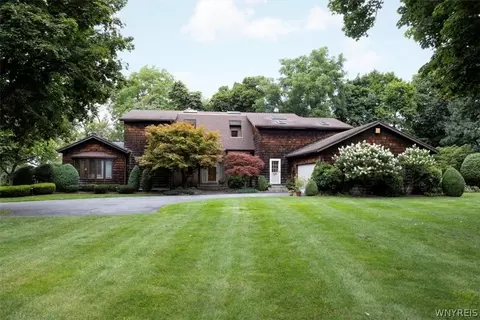 20 Ledge View Ter, Amherst, NY 14221