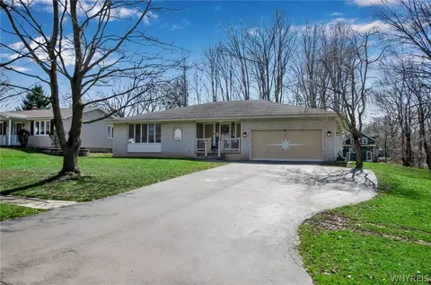 2845 Hillbrook Dr, Eden, NY 14057