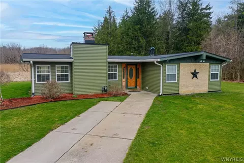 8041 Clinton St, Elma, NY 14059