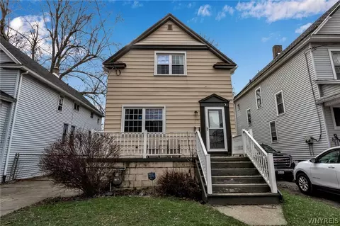77 Kingston Pl, Buffalo, NY 14210