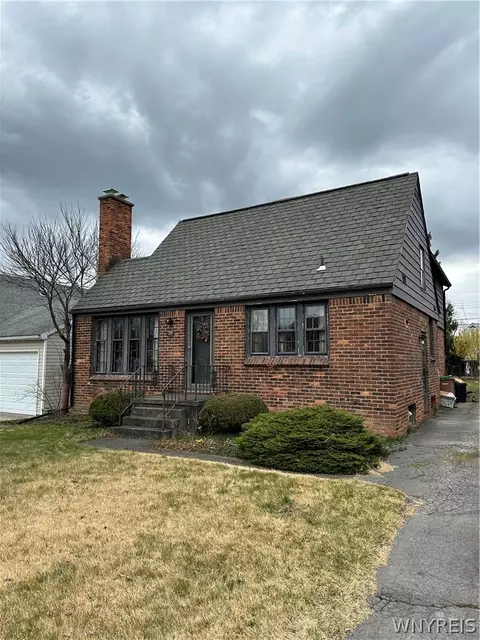 25 Vernon Dr, Cheektowaga, NY 14225