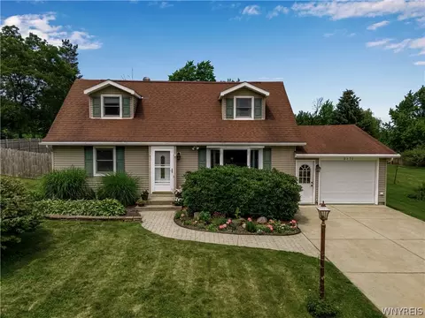 5171 Glenn Ter, Hamburg, NY 14075