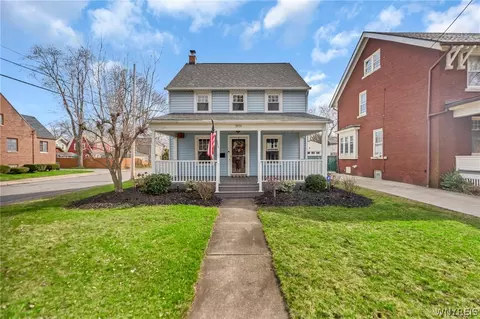 3931 Mckoon Ave, Niagara Falls, NY 14305
