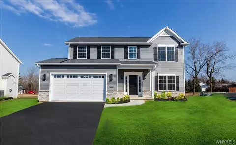 10 Northfield Ln, Lancaster, NY 14086