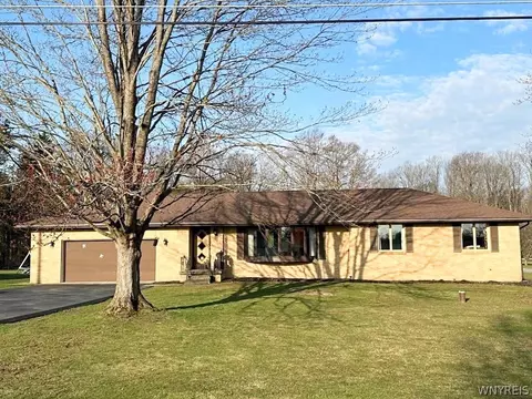 2686 Eldridge Rd, East Aurora, NY 14052