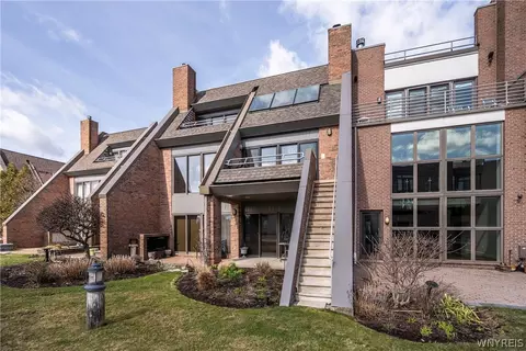 204 Portside, Buffalo, NY 14202
