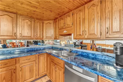2405 Checkered Tavern Rd, Hartland, NY 14008 photo 8