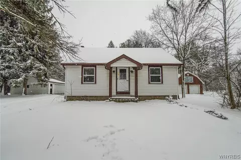 1101 Bowen Rd, Elma, NY 14059