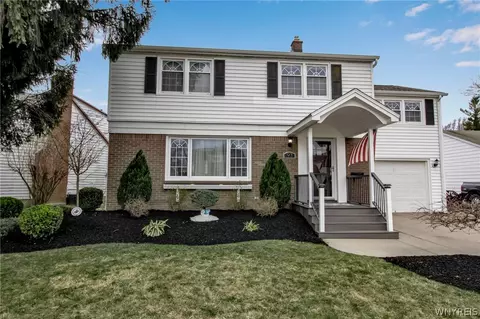 93 Mayfair Ln, Tonawanda, NY 14150