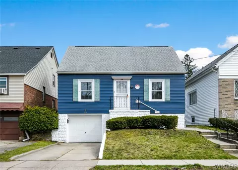 29 Pine Rdg, Cheektowaga, NY 14225