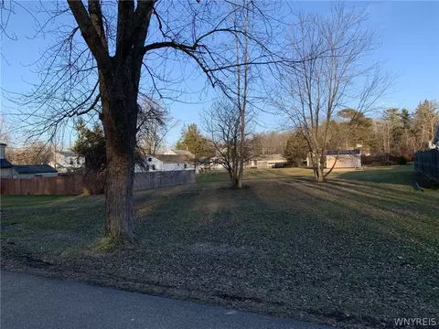 9405 Fairview St, Evans, NY 14006 photo 6