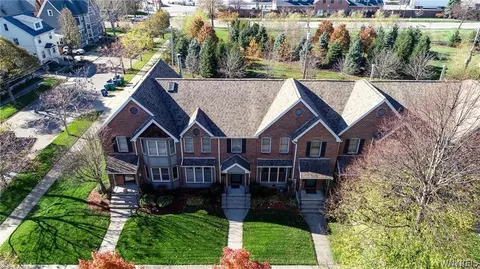 746 Columbus Pkwy, Buffalo, NY 14213