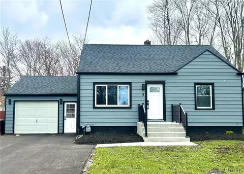 9 Greenfield St, Orchard Park, NY 14127