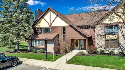 5301 Chestnut Ridge Rd #E, Orchard Park, NY 14127