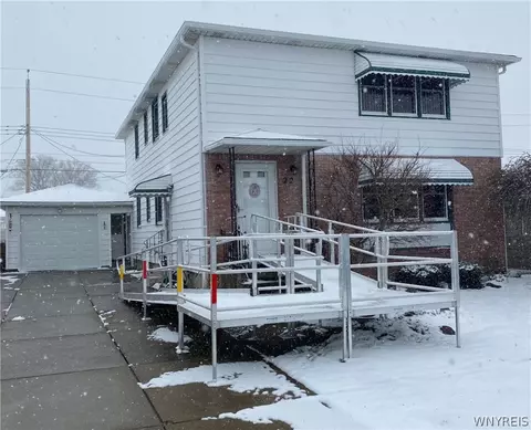 22 Rosemead Ln, Cheektowaga, NY 14227